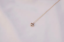Load image into Gallery viewer, Puffed Heart Pendant